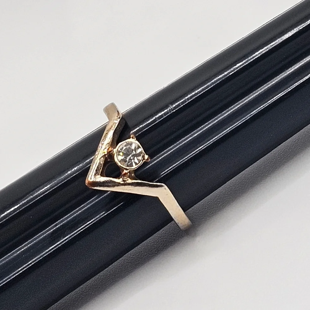 Gold-Toned Chevron Ring with Stone Accent (Size 6.5)